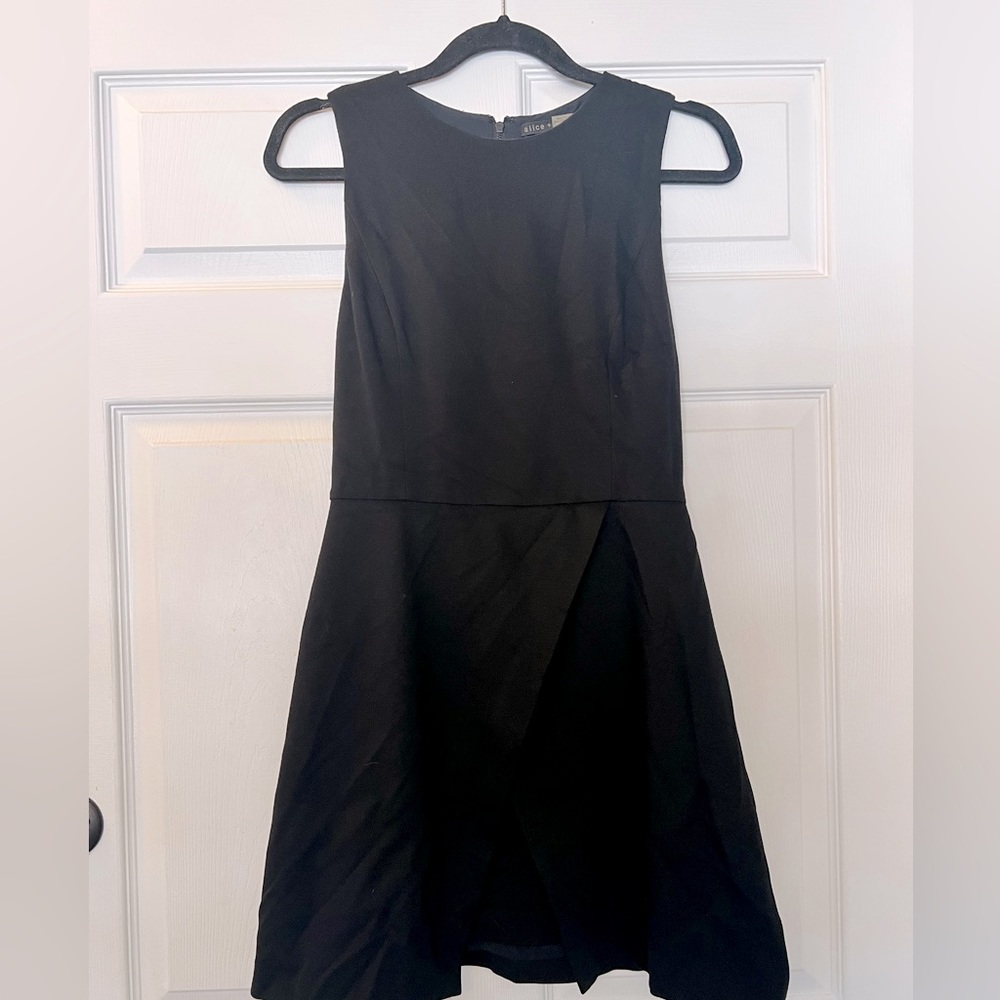 Alice + Olivia Crew Neck Mini A-line Dress, Black, size 6